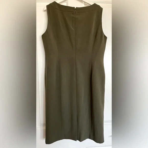 **SOLD** EUC KASPER size 16 olive green sheath dress, back zip grommet detail - Picture 2 of 4